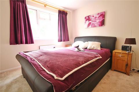 1 bedroom maisonette to rent, Torridon Close, Woking, Surrey, GU21