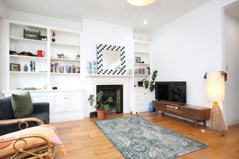 2 bedroom flat to rent, Rathcoole Gardens, Crouch End, N8