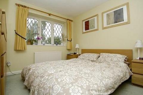 2 bedroom semi-detached house to rent, Hardwicke Gardens,  Amersham,  HP6