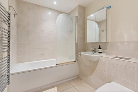 1 bedroom flat to rent, The Regent, Gwynne Road, London