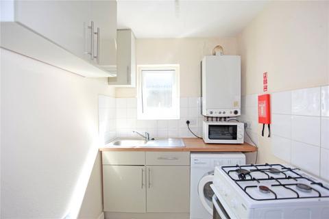 Studio to rent, Hoe Street, London, E17