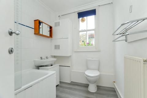 1 bedroom flat to rent, Clissold Crescent, Stoke Newington