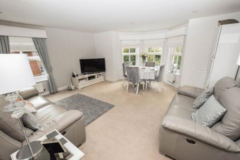 2 bedroom apartment to rent, Clevelands Drive, Heaton, Bolton