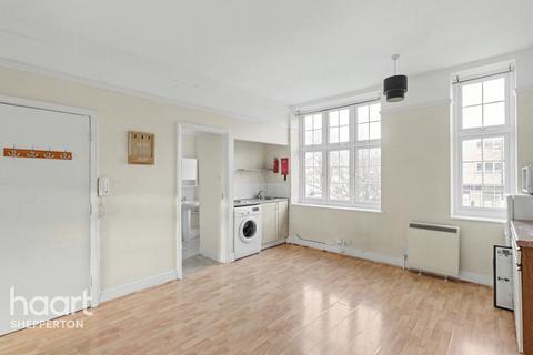 1 bedroom apartment to rent, High Street, Middlesex