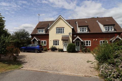 2 bedroom terraced house to rent, Elizabeth Cottages, East End