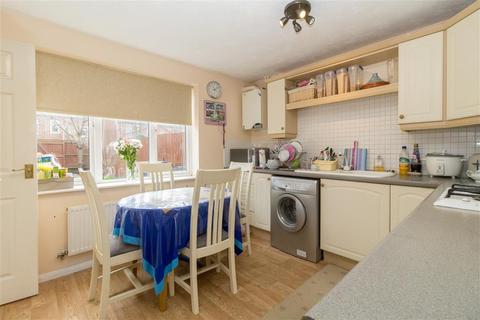 3 bedroom townhouse to rent - Limetree Grove, Loughborough LE11