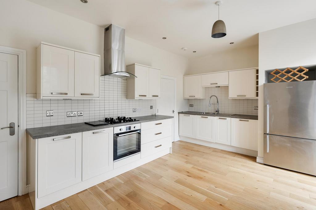 Kitchen ()