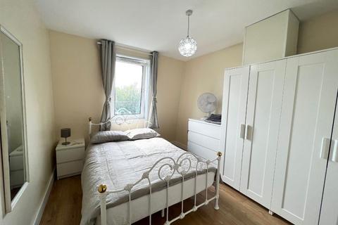 2 bedroom apartment to rent, Finchley Road, London, NW3