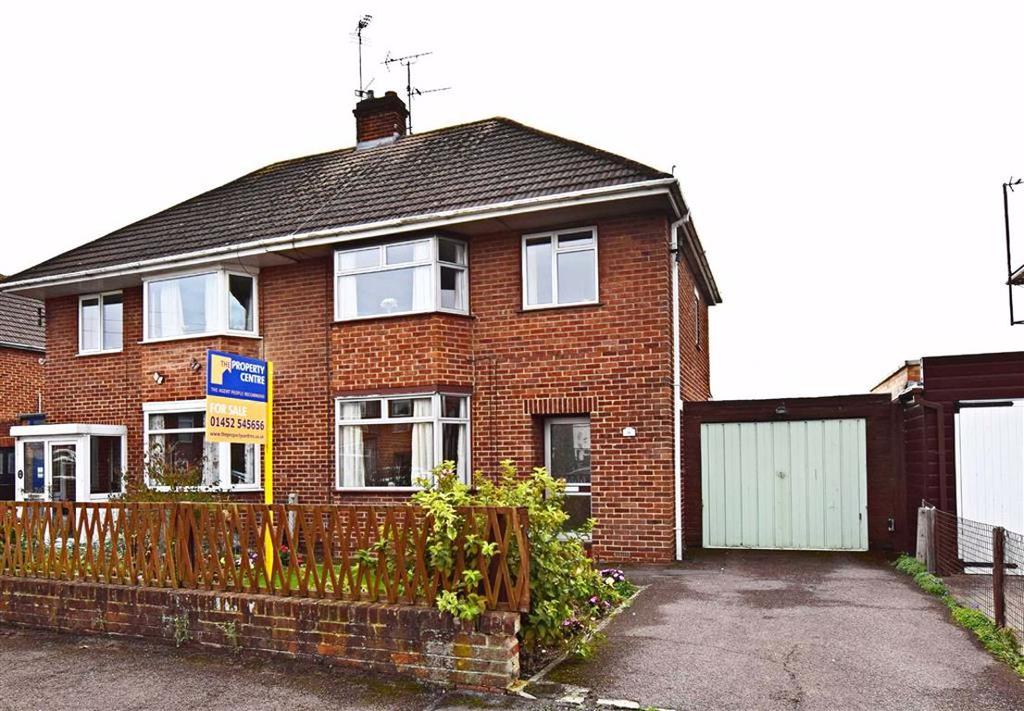 Richmond Gardens, Longlevens 3 bed semidetached house £220,000