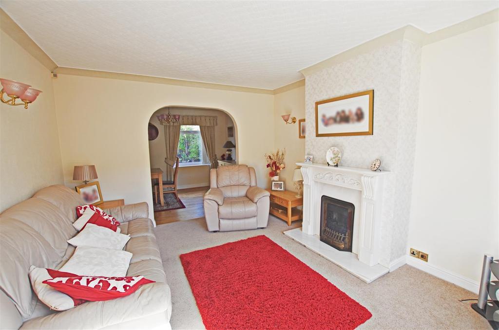 Long Lane, Wheatley, Halifax 3 bed semidetached house £150,000