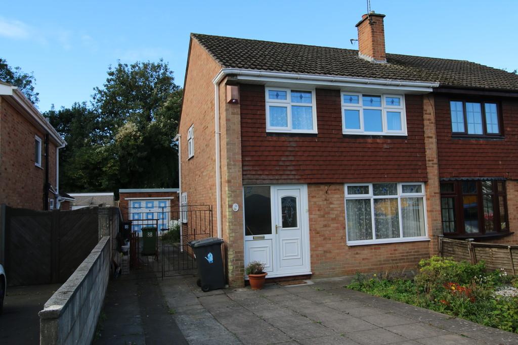 Dalton Road, Bedworth 3 bed semidetached house £190,000