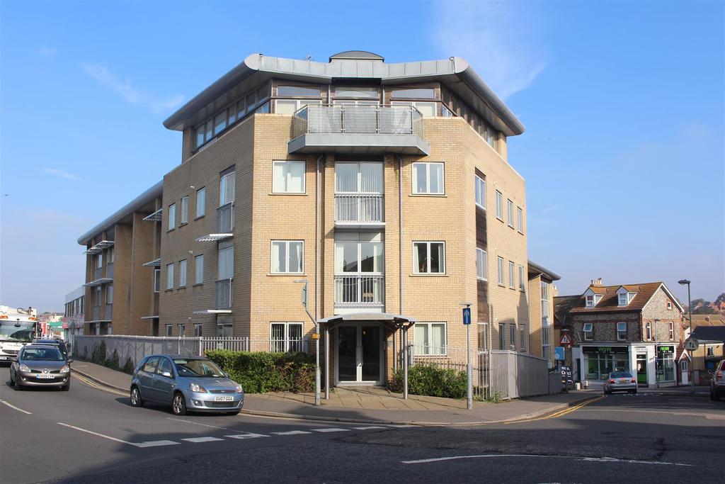 Claremont Road, Claremont quays, Seaford 2 bed flat £234,950