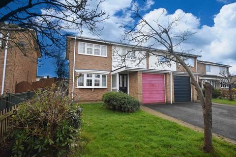 3 bedroom semi-detached house to rent - Hollyhock Close, Basingstoke RG22