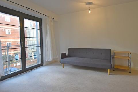 1 bedroom apartment to rent, 20 park west