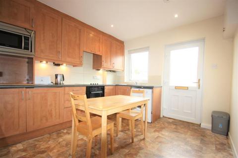 2 bedroom flat to rent, Causewayside, Newington, Edinburgh, EH9