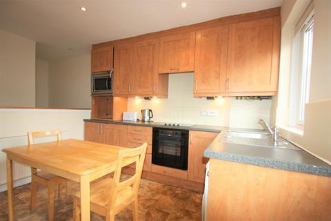 2 bedroom flat to rent, Causewayside, Newington, Edinburgh, EH9