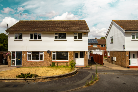 3 bedroom semi-detached house to rent, Barsby Drive, Loughborough, LE11