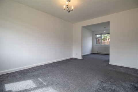 3 bedroom semi-detached house to rent, Barsby Drive, Loughborough, LE11