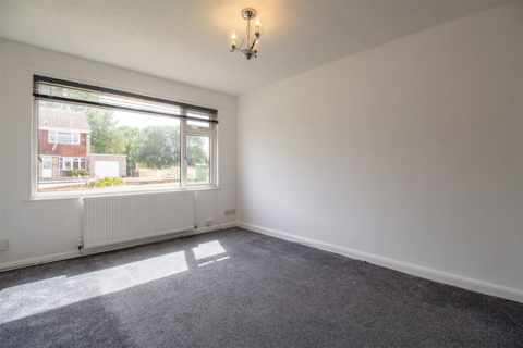 3 bedroom semi-detached house to rent, Barsby Drive, Loughborough, LE11