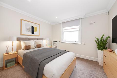 4 bedroom detached house to rent, Pont Street Mews, London, SW1X