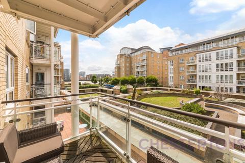 2 bedroom flat to rent, St. Davids Square, London