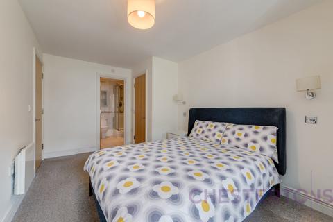 2 bedroom flat to rent, St. Davids Square, London