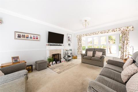 26 Belfry Lane, Collingtree, Northampton, NN4 0PB