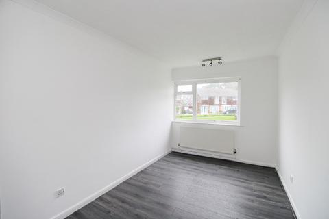 2 bedroom ground floor flat for sale - Hillmead , Crawley, West Sussex. RH11 8RR