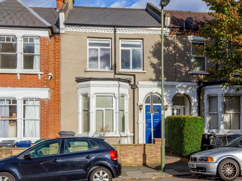 Durham Road, N2 3 bed terraced house £925,000