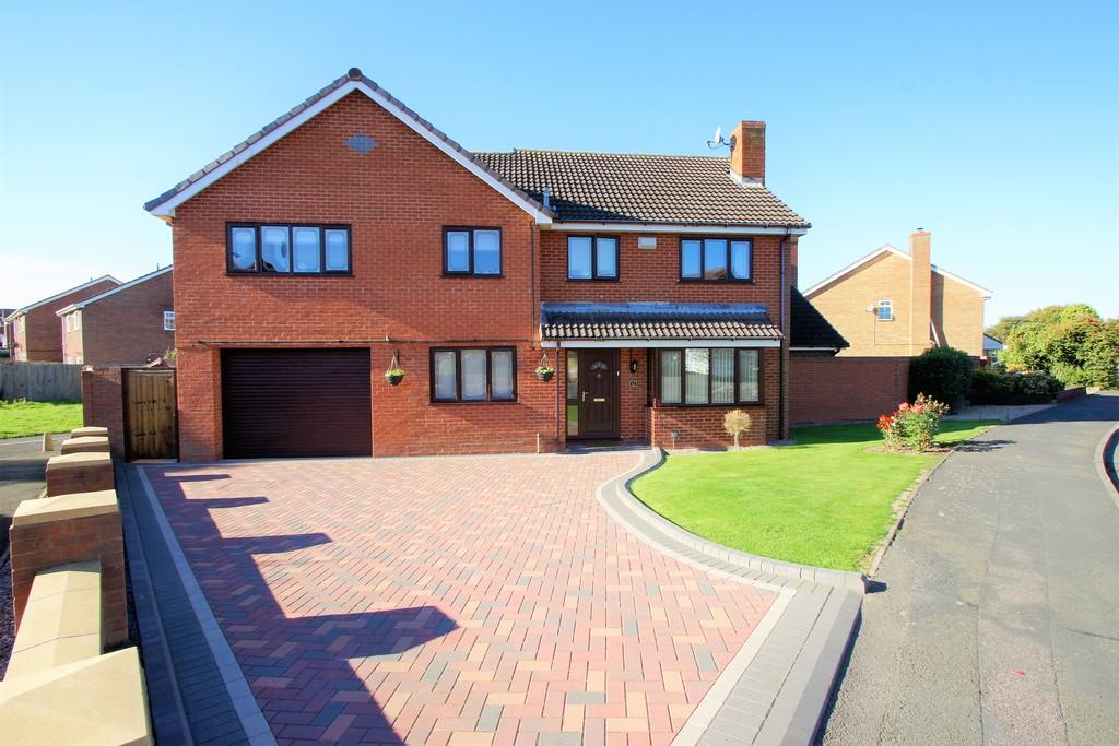 Marrick, Wilnecote, Tamworth 5 bed detached house £350,000