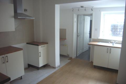 2 bedroom end of terrace house to rent, 6 Cardigan Avenue