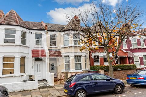 2 bedroom flat to rent, Lyndhurst Road, Wood Green, London