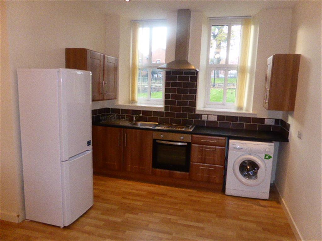 Fox Hill Road, Sheffield, S6 1HF 2 bed ground floor flat £550 pcm (£