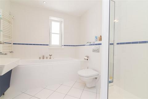 undefined, Surrey Close, Finchley, N3