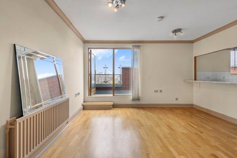 2 bedroom flat for sale, Commercial Road, London