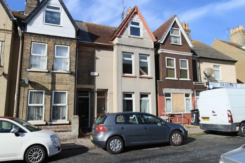 Beresford Road, Lowestoft 3 bed terraced house £80,000