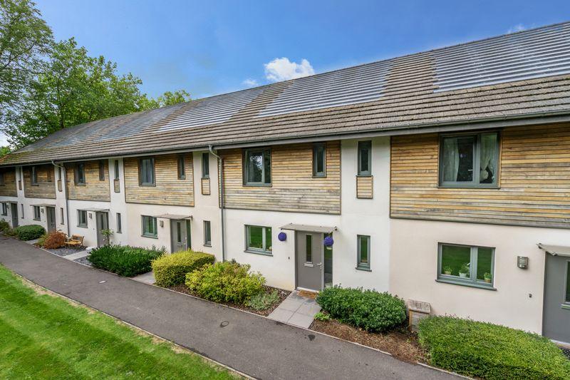 Lloyd Road, Chichester, PO19 3 bed terraced house £315,000