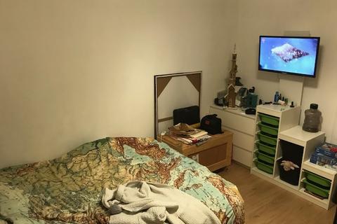 1 bedroom flat to rent, Broomlands Street, Flat 2-1, Paisley PA1