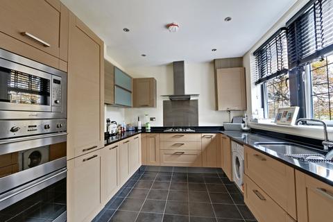 3 bedroom apartment for sale, Cockfosters Road, Barnet EN4