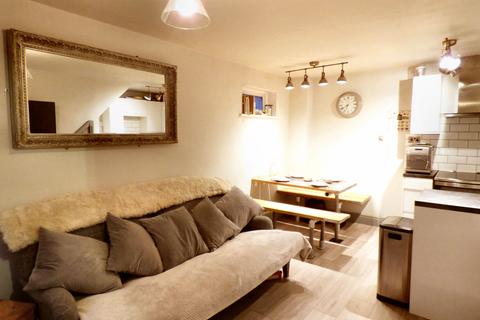1 bedroom flat to rent, Oak Road, Tunbridge Wells TN2