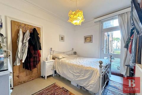 327a Ditchling Road, Brighton, BN1 6JJ