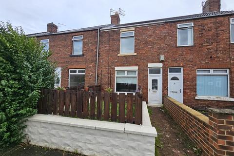 2 bedroom end of terrace house to rent, Albion Avenue, Shildon