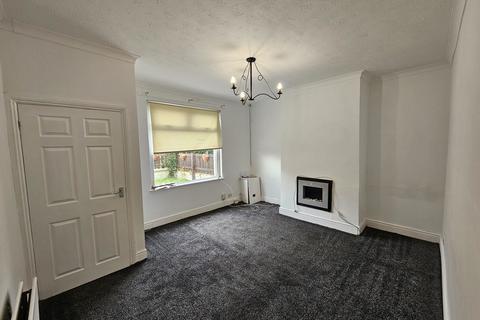 2 bedroom end of terrace house to rent, Albion Avenue, Shildon