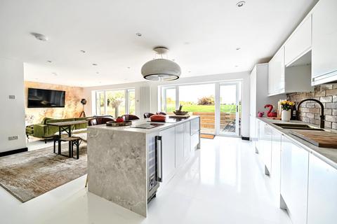 4 bedroom detached house for sale, The Hangers, Bishops Waltham, Southampton, Hampshire, SO32