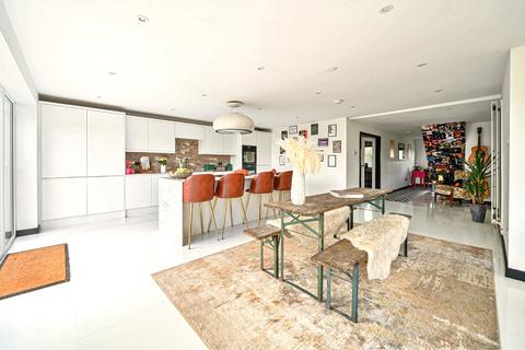 4 bedroom detached house for sale, The Hangers, Bishops Waltham, Southampton, Hampshire, SO32