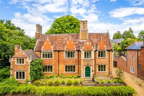 undefined, Watling Street, Little Brickhill, Milton Keynes, Buckinghamshire, MK17