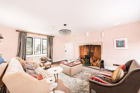 undefined, Watling Street, Little Brickhill, Milton Keynes, Buckinghamshire, MK17