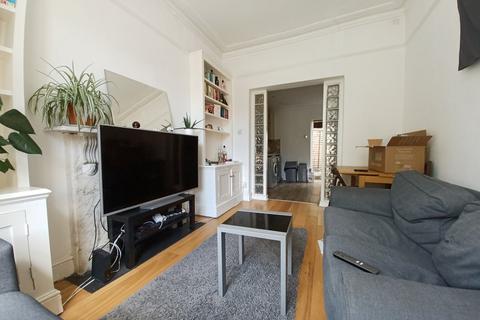 2 bedroom flat to rent, Mount pleasant villas, Finsbury Park