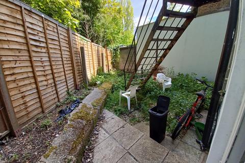 2 bedroom flat to rent, Mount pleasant villas, Finsbury Park