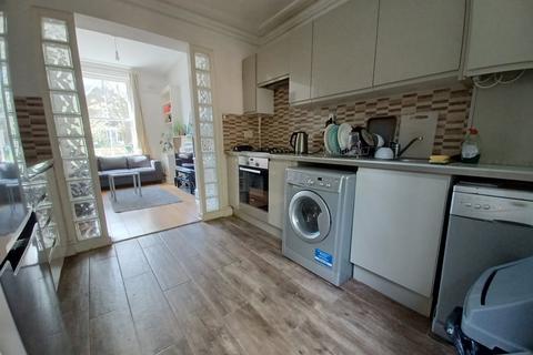 2 bedroom flat to rent, Mount pleasant villas, Finsbury Park
